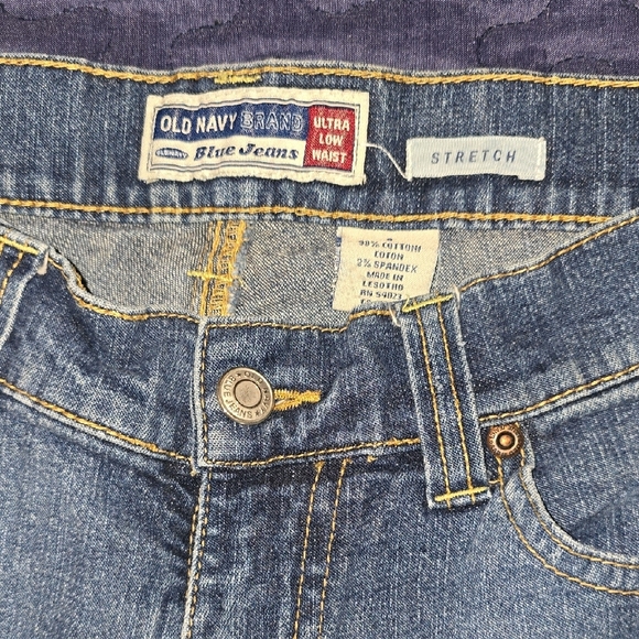 Old Navy Women's Cropped Stretch Capri Blue Jeans Size 8 - Picture 2 of 4